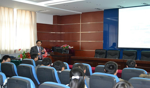 包头市“院士、专家包头行”活动在万象城官网举办